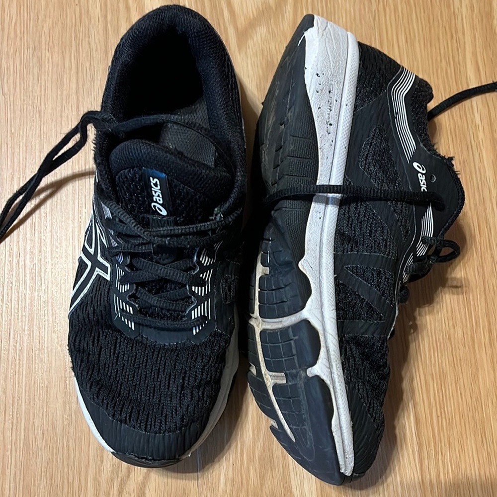 ASICS CT-1000 Sneaker, size 4-1/2 kids